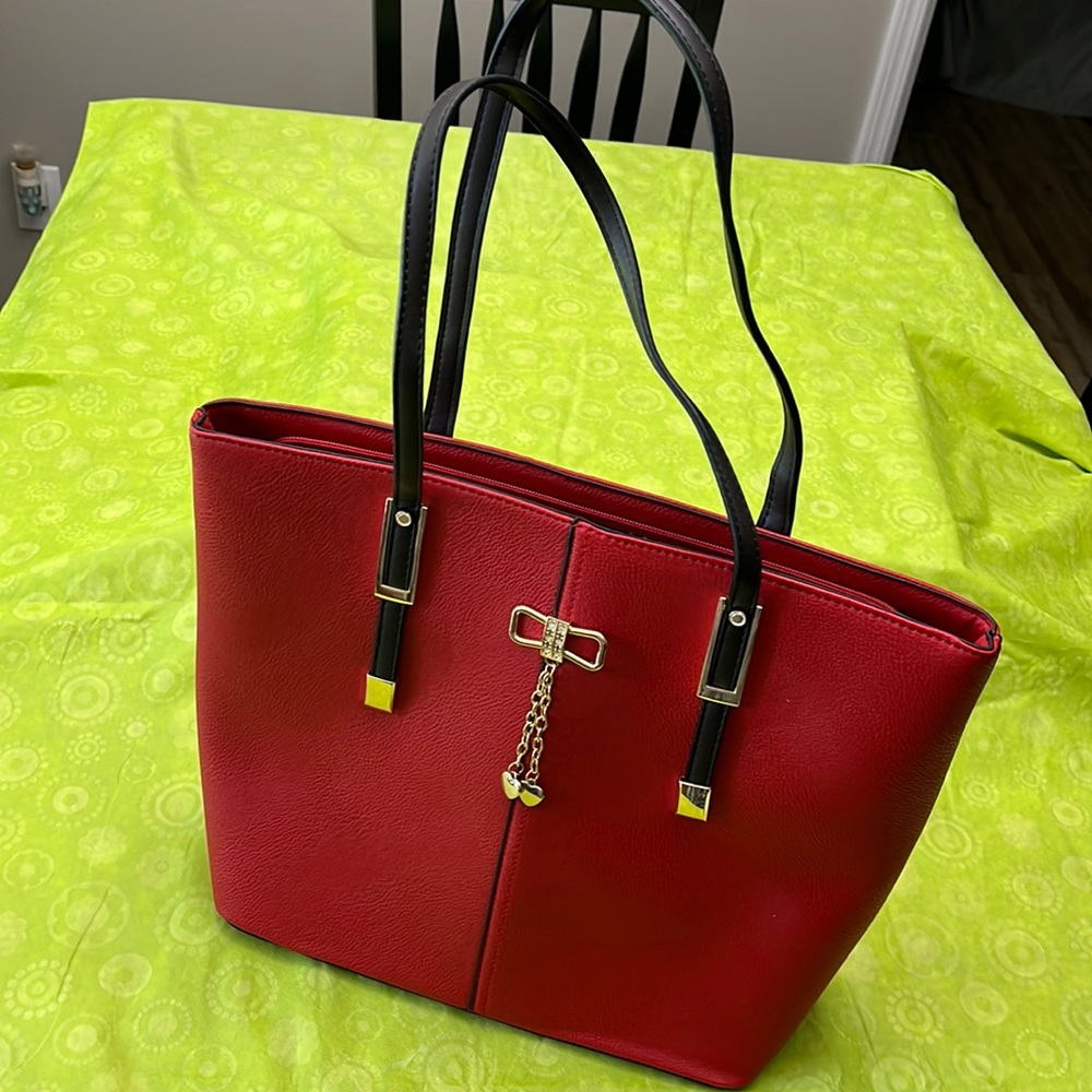 Porto Vino Wine Purse!! Cute Red Bag- NWT